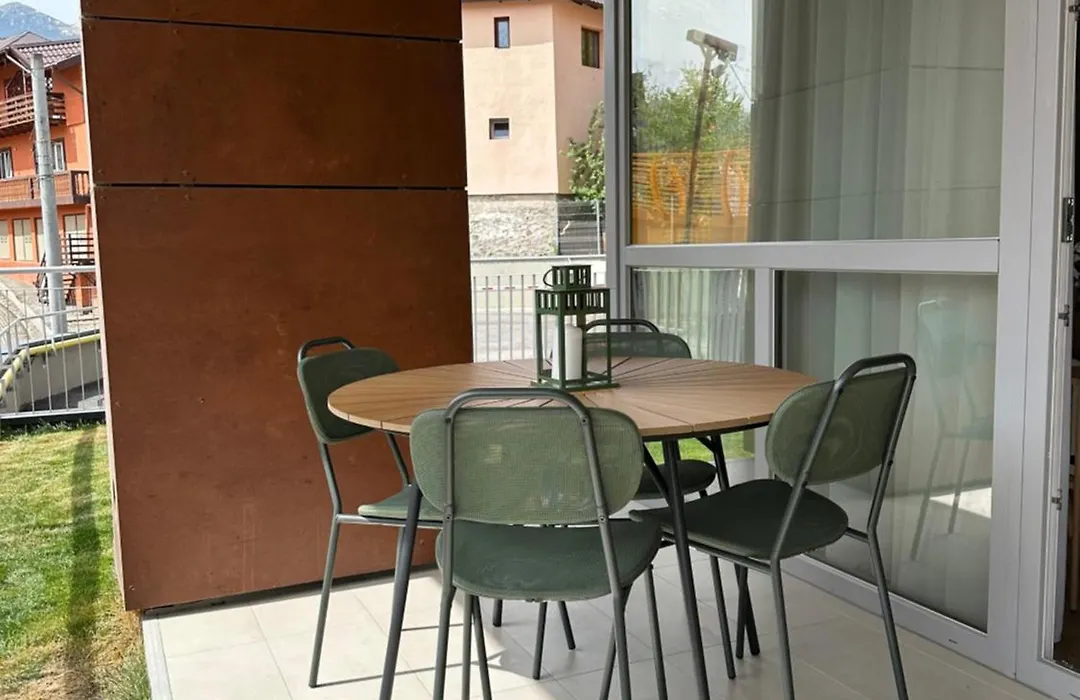 Dream Garden Apartment - Free Parking - Welness Jacuzzi Spa-1