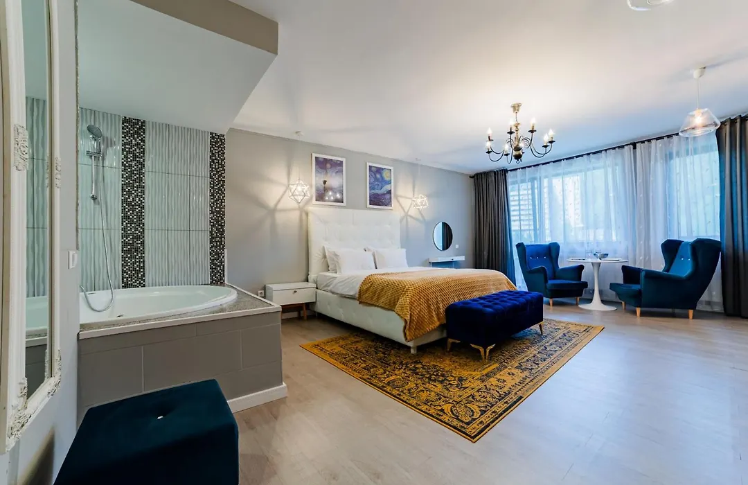 Romantic Jacuzzi Luxury Apartment-1