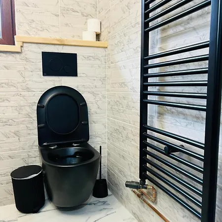 Central Studio 28-2