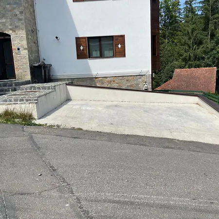Cosy & Minimalistic Apartments Sinaia - Mountain View & Parking-3