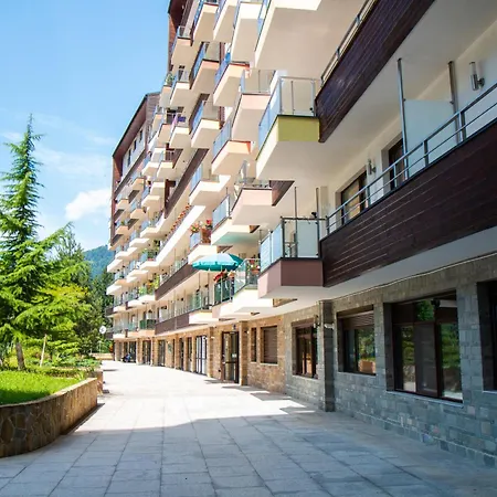 Panoramic Forest View Sinaia - Balcony And Private Parking-2