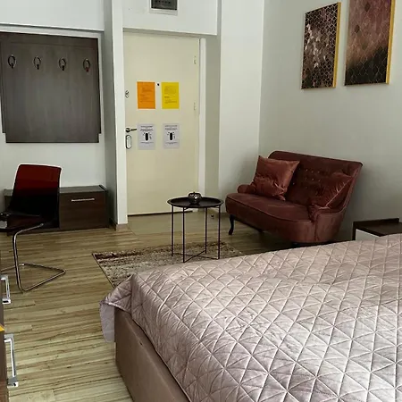 Colette Studio Belleview-2