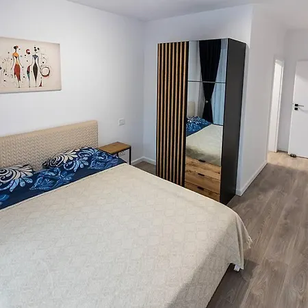 Royal Family Apartment-2