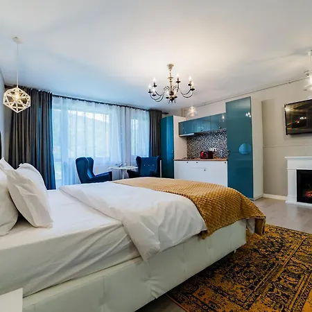 Romantic Jacuzzi Luxury Apartment-3