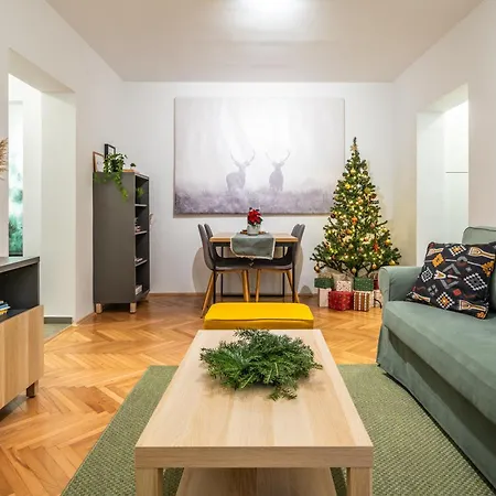 The Cozy Deer Apartment-2