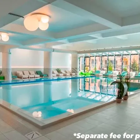 Alpine Line Studio With Pool & Spa-2