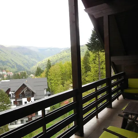 Relaxing Balcony Apartment-3
