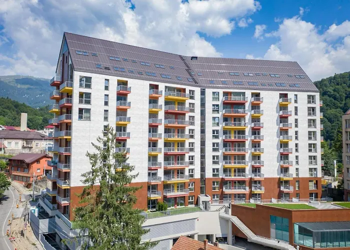 Dream Garden Apartment - Free Parking - Welness Jacuzzi Spa Sinaia