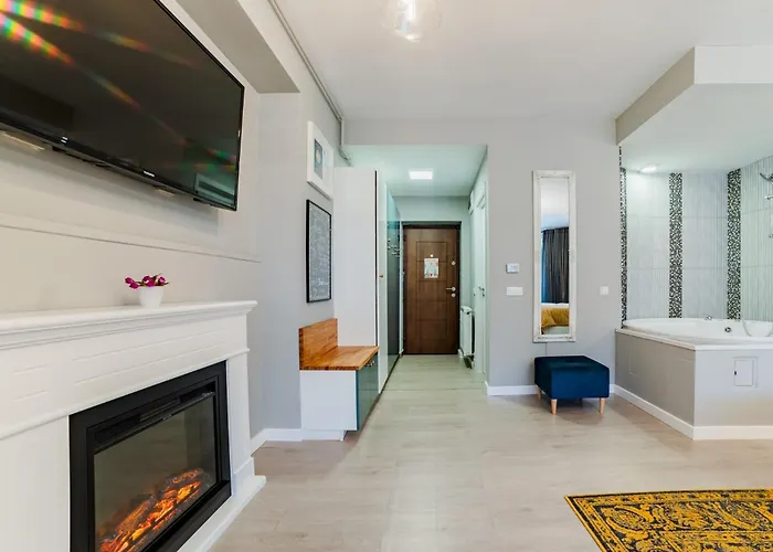 Romantic Jacuzzi Luxury Apartment Sinaia
