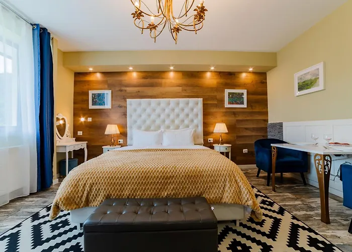 Romantic Jacuzzi Chic Apartment Sinaia