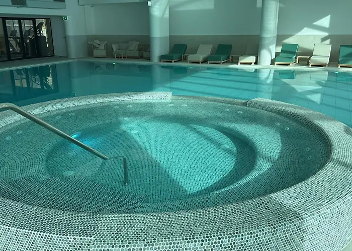 Jacuzzi Belle View Sinaia-Free Parking Apartment