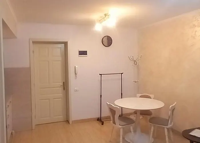 George Apartament Central cu gradina proprie Sinaia